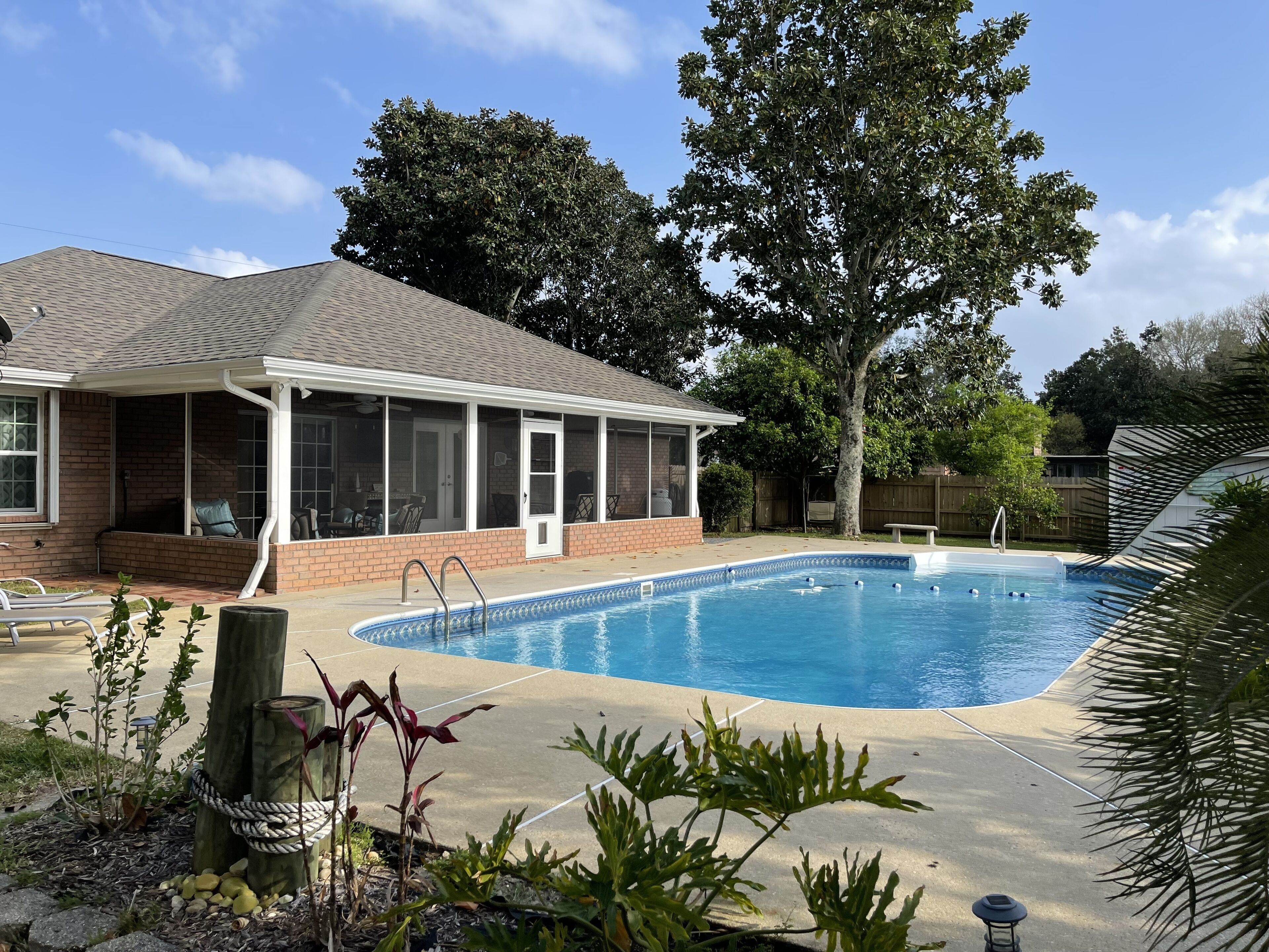 “Coastal Retreat” Private Pool (heated & cooled), Game Room