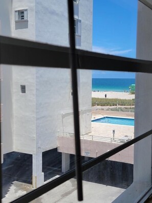Interior - On Beach, 3rd/Ocean, Pool, SOFI (Miami Beach)