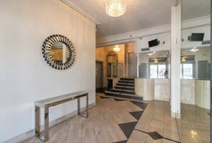 Lobby - On Beach, 3rd/Ocean, Pool, SOFI (Miami Beach)