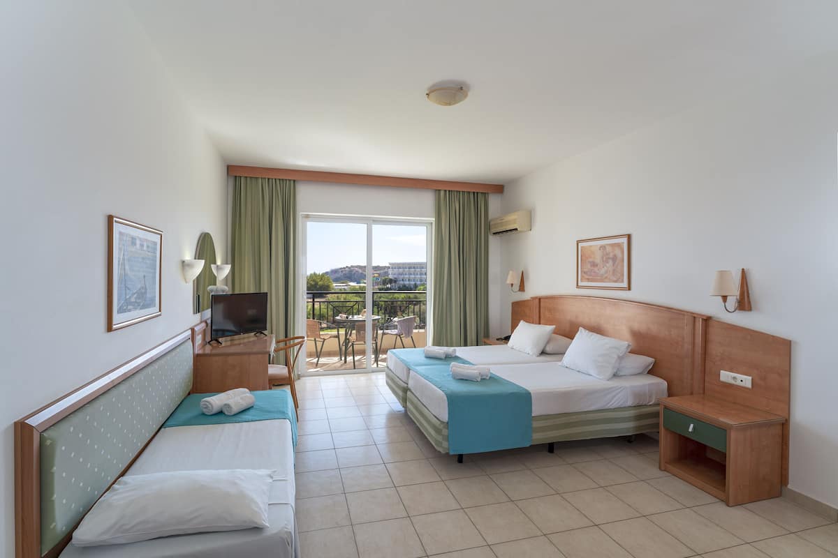 Superior Room, Garden View | In-room safe, desk, laptop workspace, blackout drapes