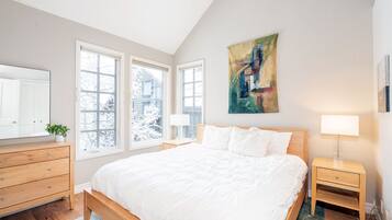 3 Schlafzimmer, BĂŒgeleisen/BĂŒgelbrett, kostenloses WLAN, BettwĂ€sche