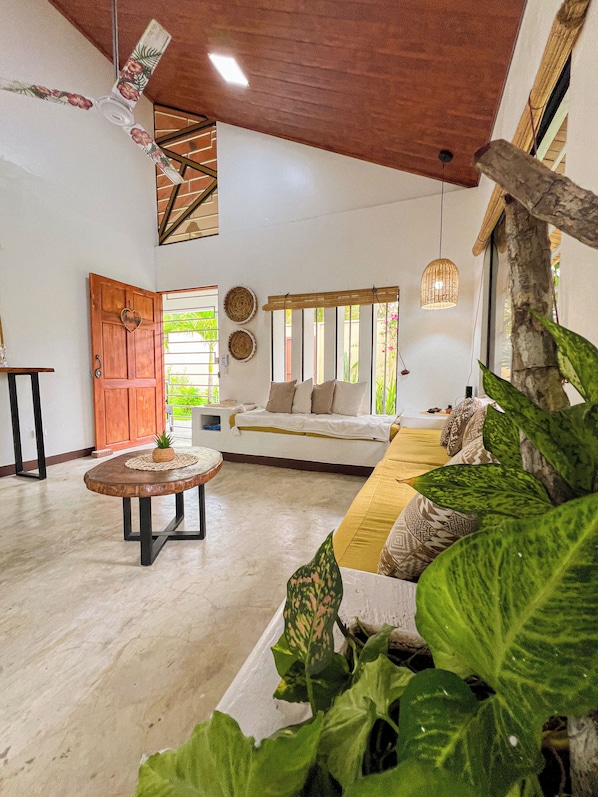 Interior - Casa Amor:A Beautiful Accommodation Near the Ocean (Puerto Jimenez)