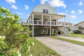 Exterior - Ocean View with Upper and Lower Decks located on West End - Building Memories (Oak Island)