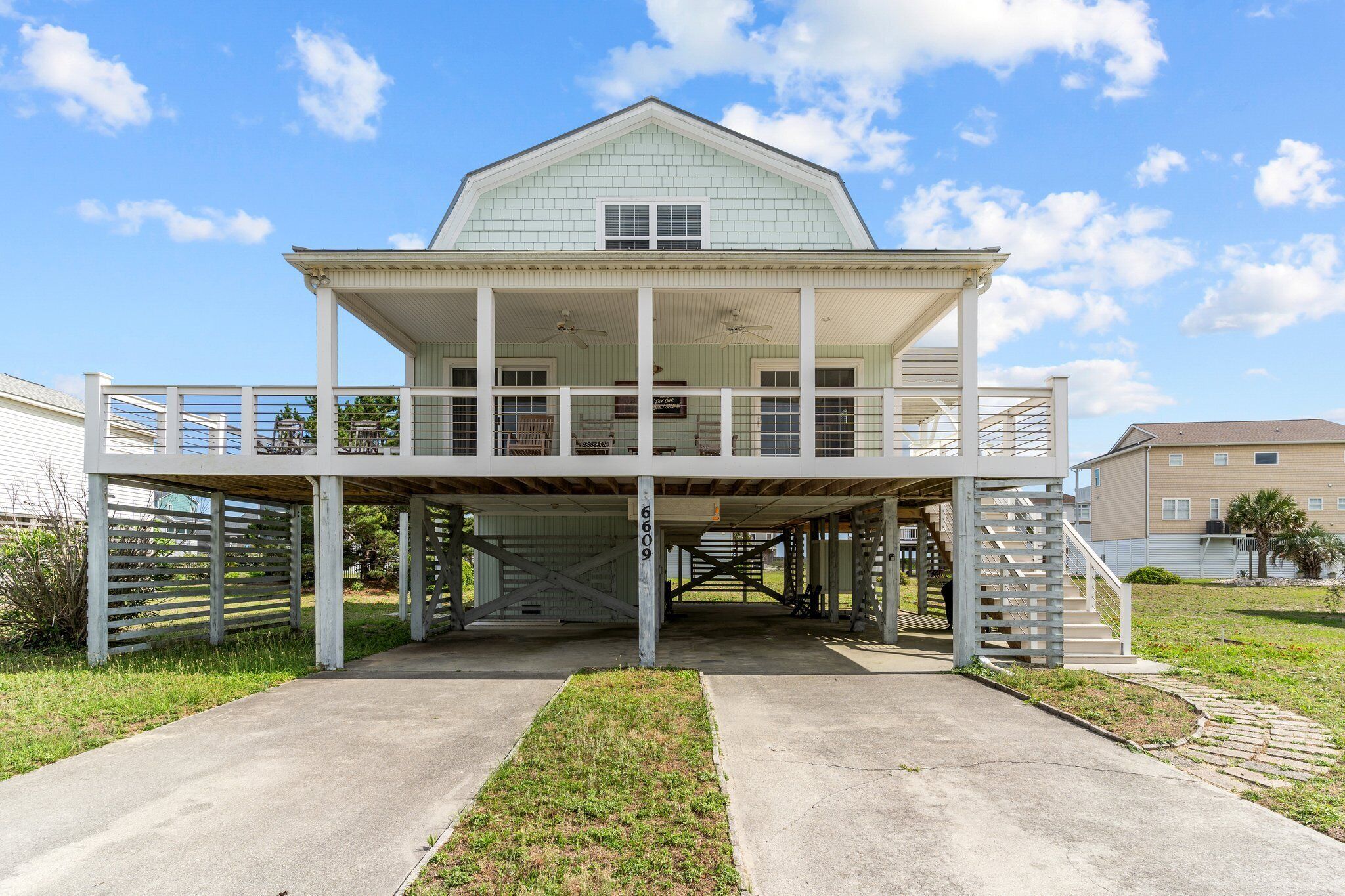 Ocean View with Upper and Lower Decks located on West End - Building Memories