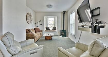 232-Duplex-Private Bathroom-Mountain View