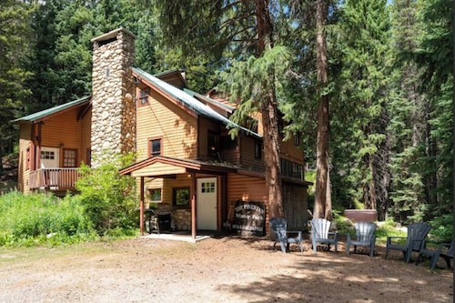 Ski in 9 Bedroom, great for large groups!