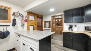 Refrigerador, microondas, horno y lavavajillas