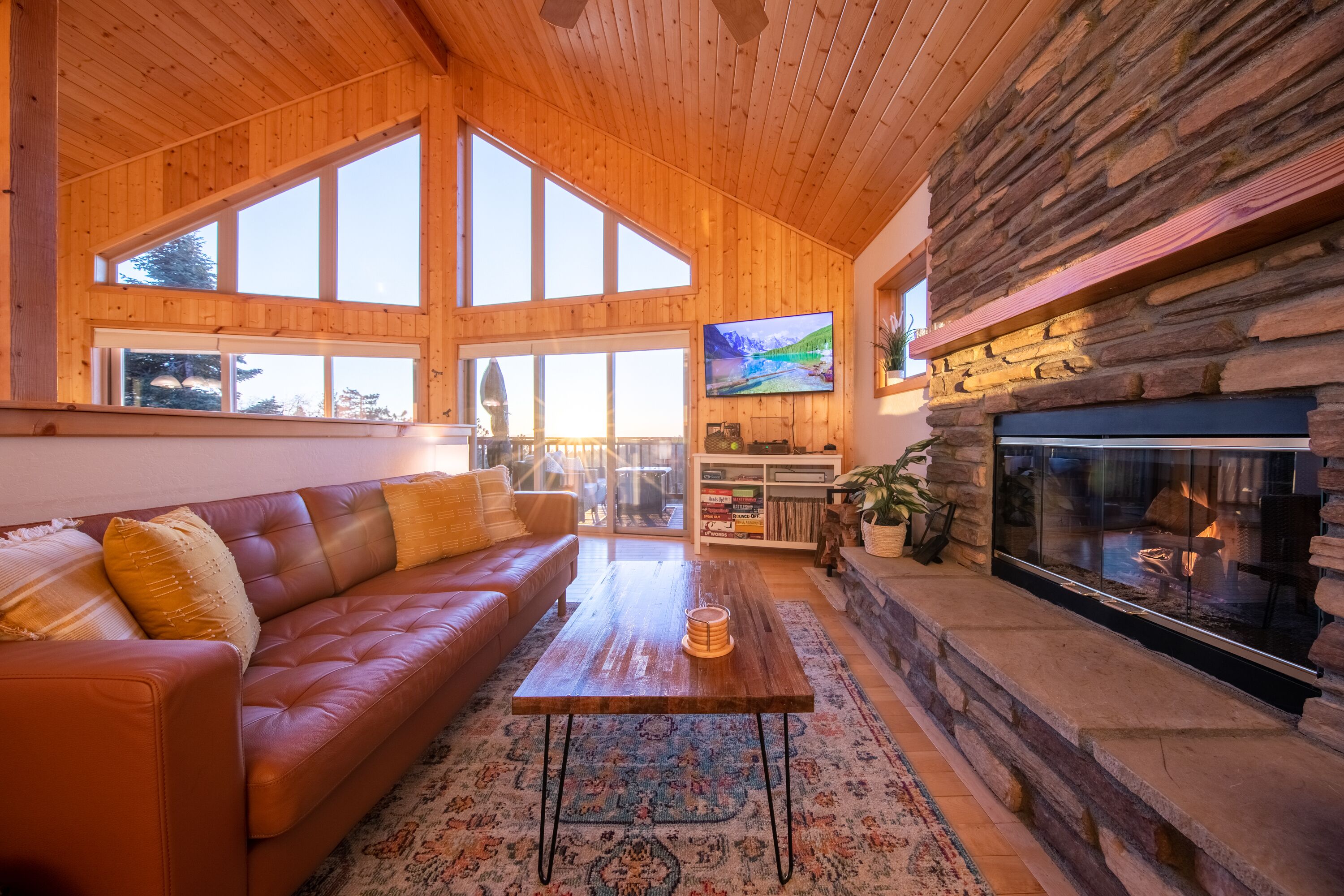 Dragonfly Cabin - Sunset Views for Miles and Miles