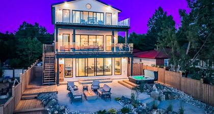 4bed 5bath brand new beach house in Tiny! West Exposure! Sunsets! Hot tub!