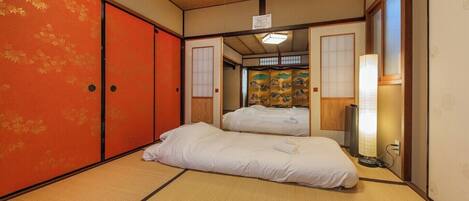 3 bedrooms, iron/ironing board, Internet