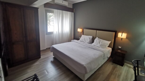 Basic Double Room | Egyptian cotton sheets, premium bedding, minibar, blackout drapes
