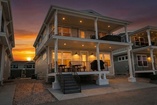 Legacy Lookout #8 - Private Hot Tub! (Sleeps 24)
