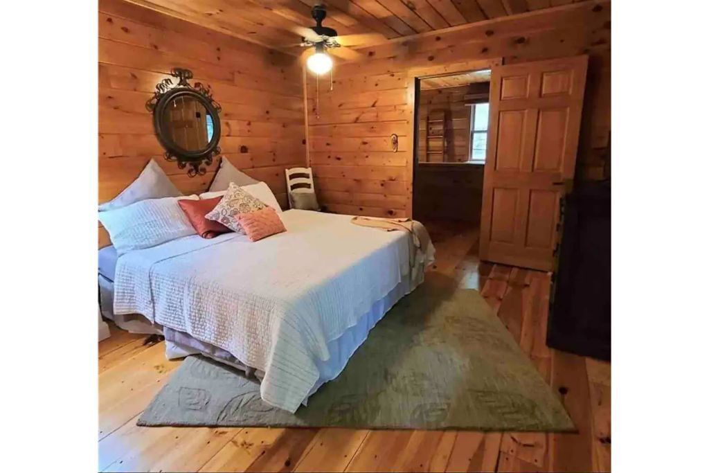 Altitude Adjustment - Log Cabin above Downtown Boone