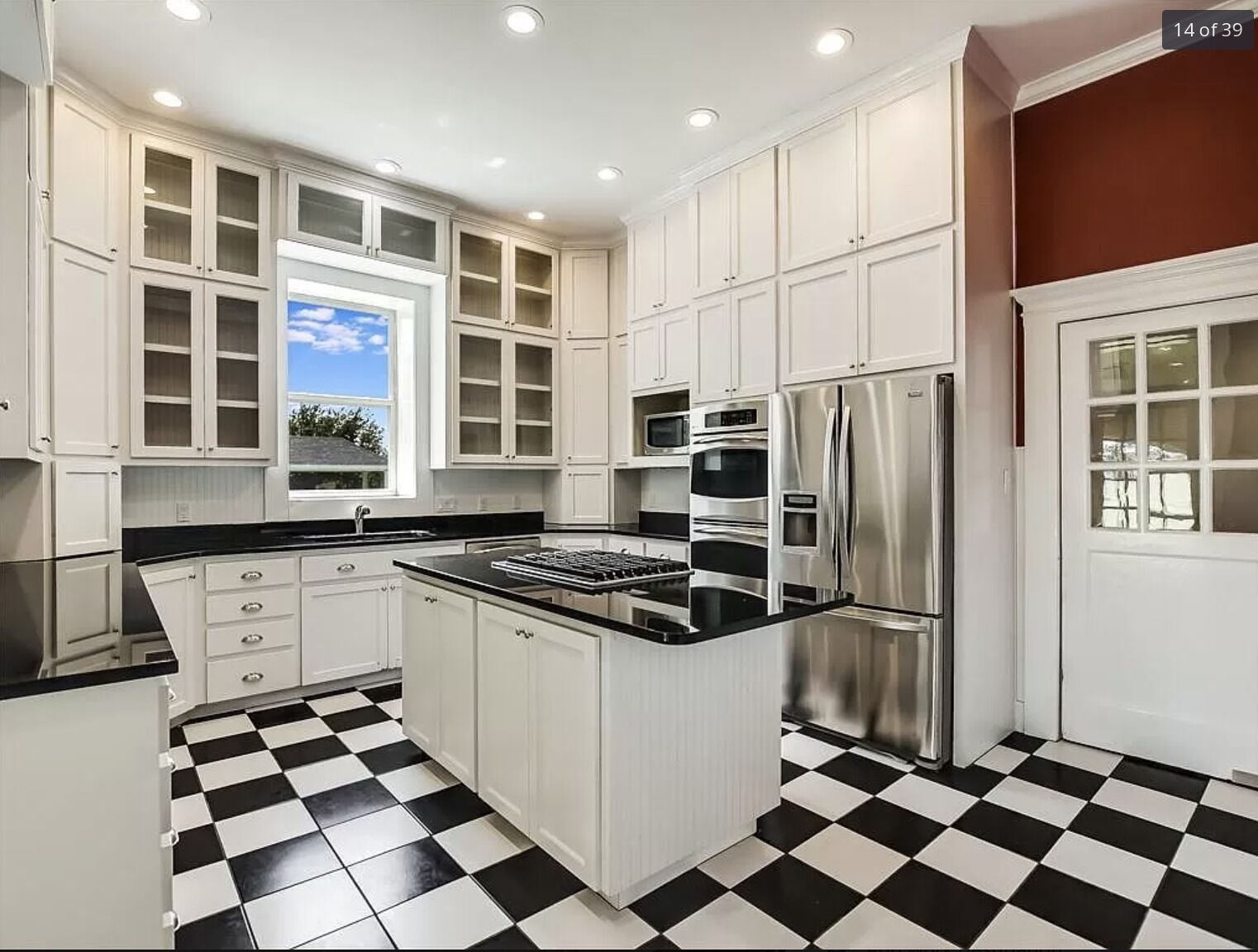 Pickleball & Pool Palace!!  9 bedroom Mansion + Amazing Game Room!!!