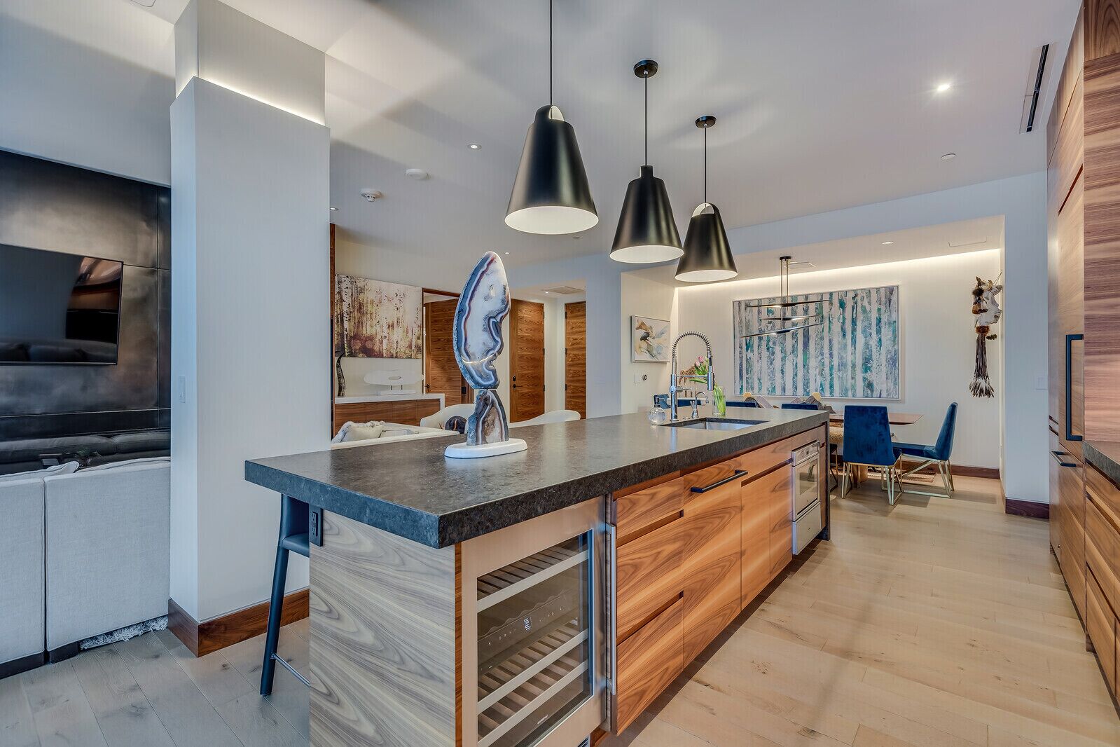 Gorgeous, Contemporary ONE Snowmass Condo with World Class Amenities