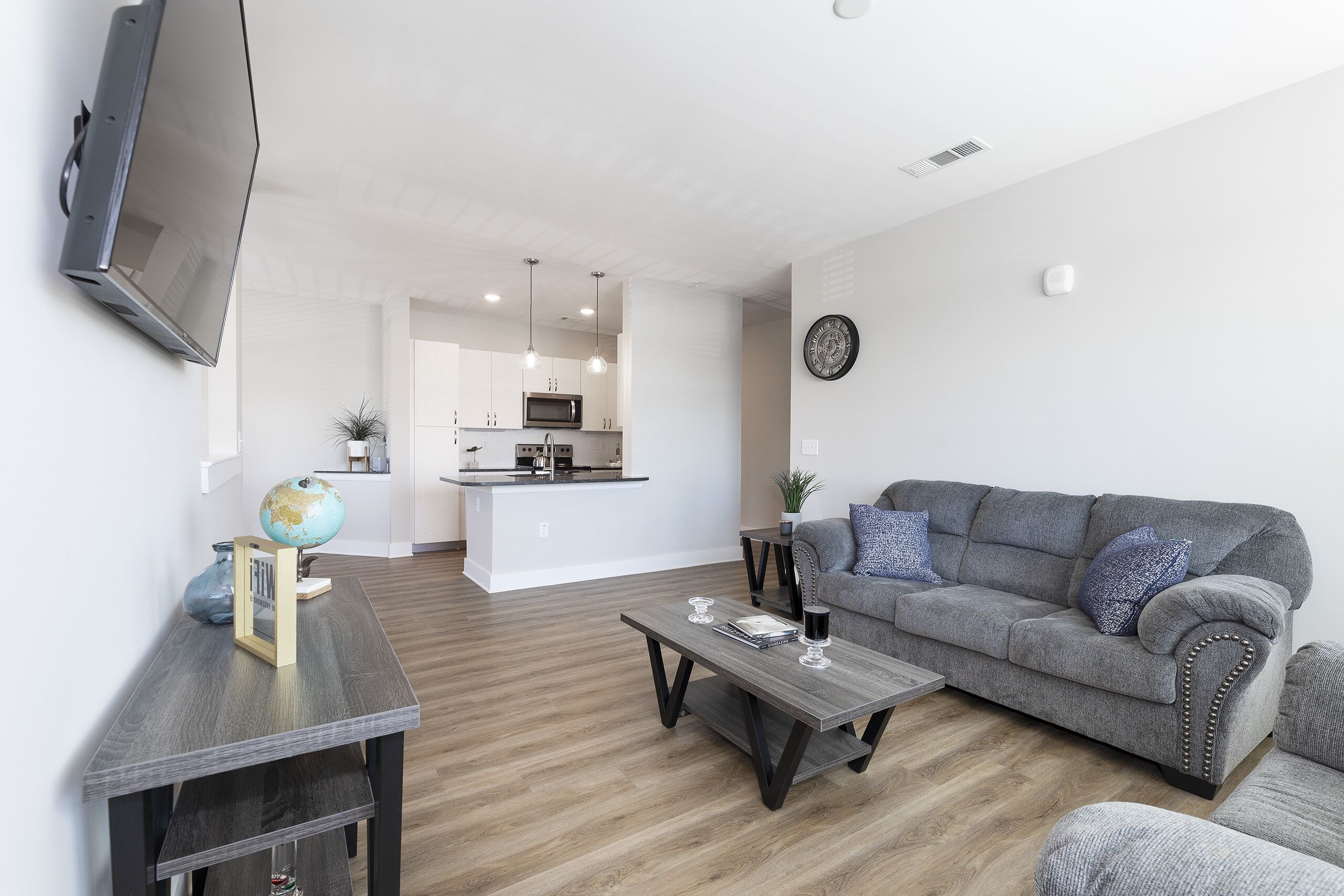 Walk to the Battery + Free Parking + Self Check-In