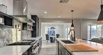 Relaxing 4 Bedroom Estate: Private Pool w/ Heated Pool Option | Fire pit | Scottsdale