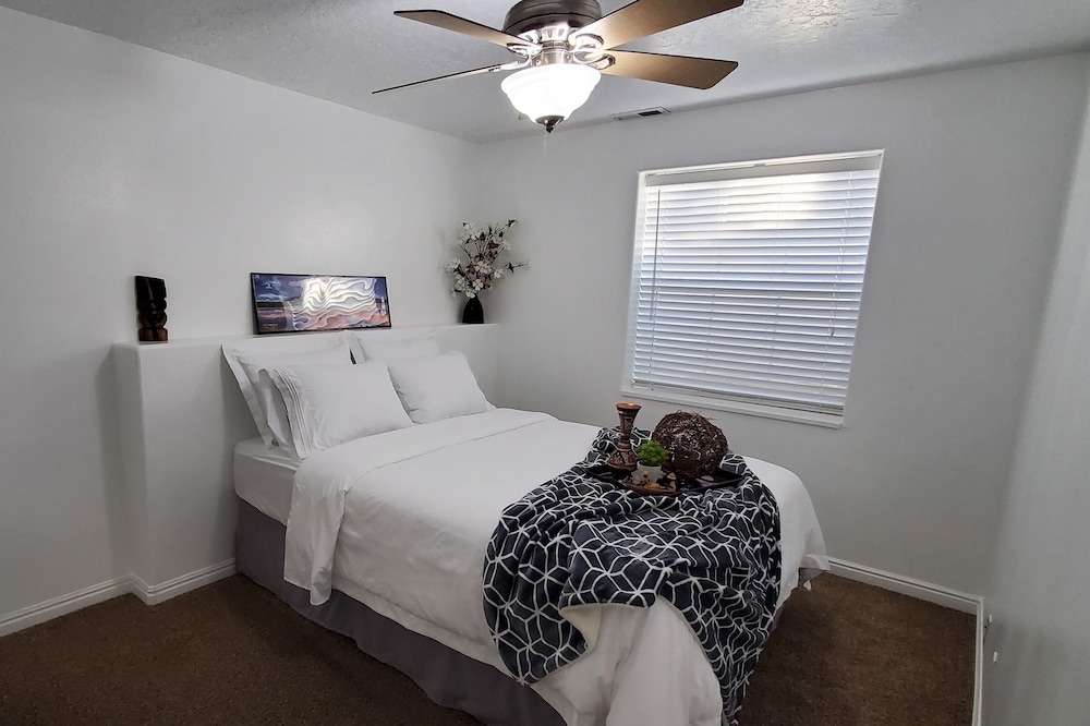 Cozy two bedroom basement apartment on Leigh Hill