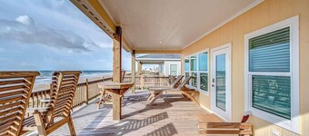 Pelican Shores: Sun, Sand, and Serenity – 3BR Beachfront Retreat!