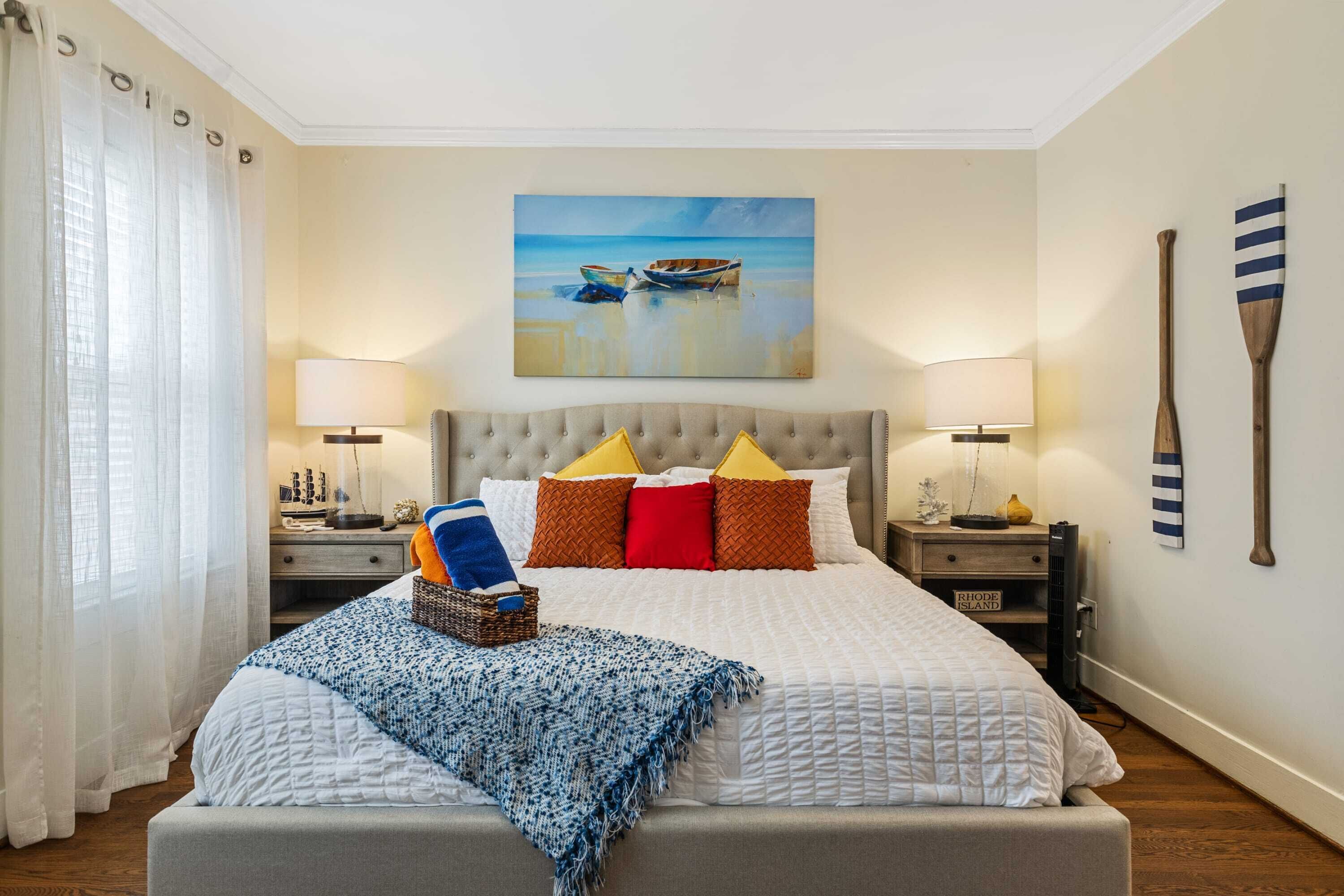 Tastefully decorated home W/ Pool & Spa