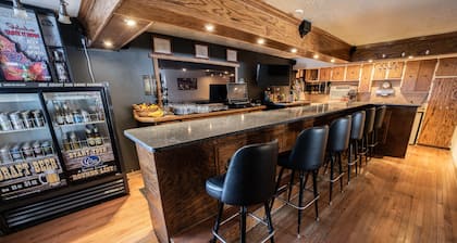 Clover Creek Inn