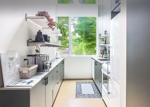 Kühlschrank, Ofen, Herdplatte, Geschirrspüler