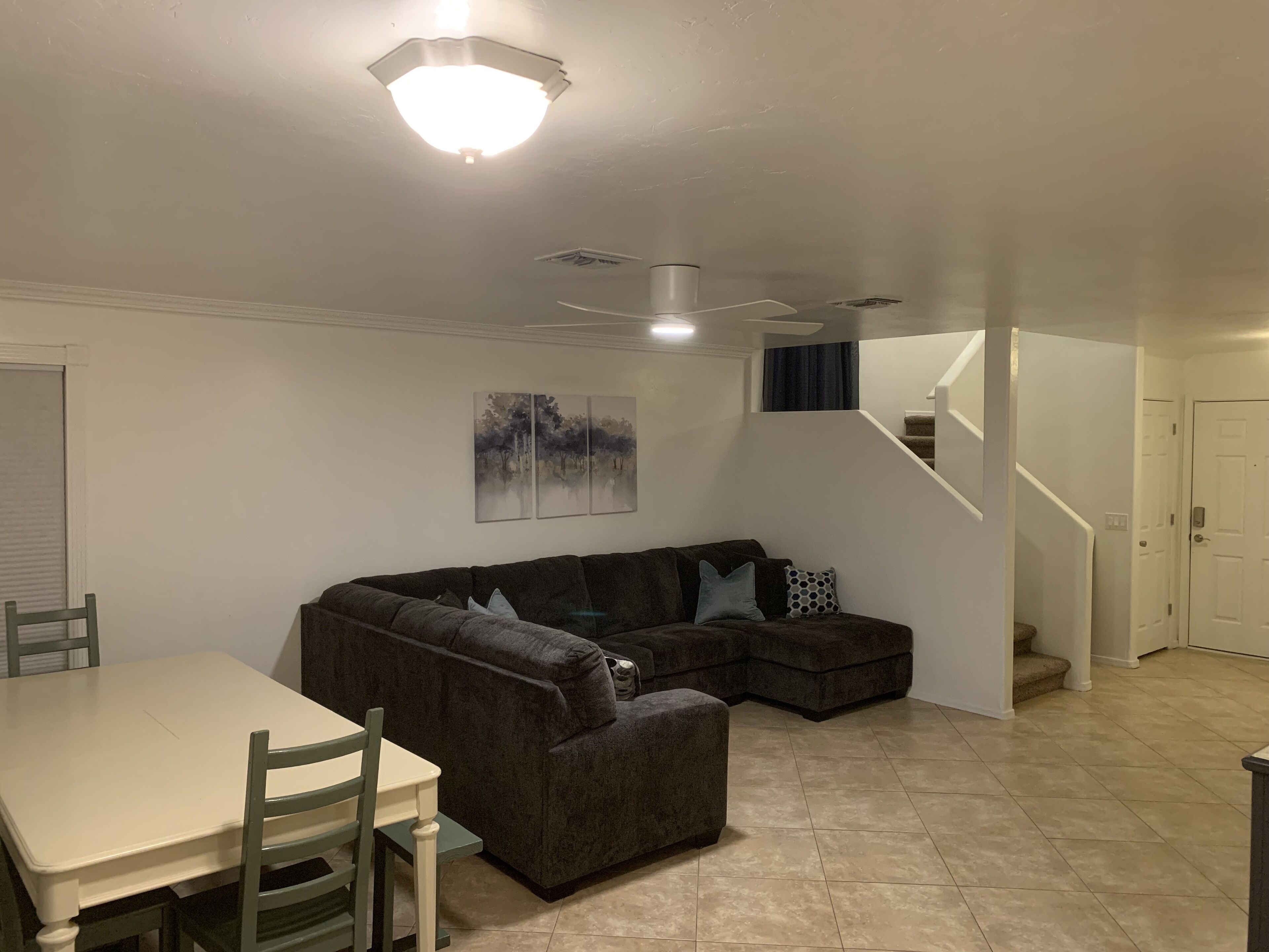 Fun 4 bedroom house w/ splash pad, near City Center and Saguaro National Forest