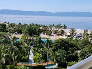 Utsikt mot strand/hav