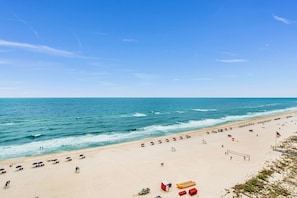 On the beach - Seawind 1005 | Beautiful condo with perfect beach view and walk to dine, shop, more! (Gulf Shores)