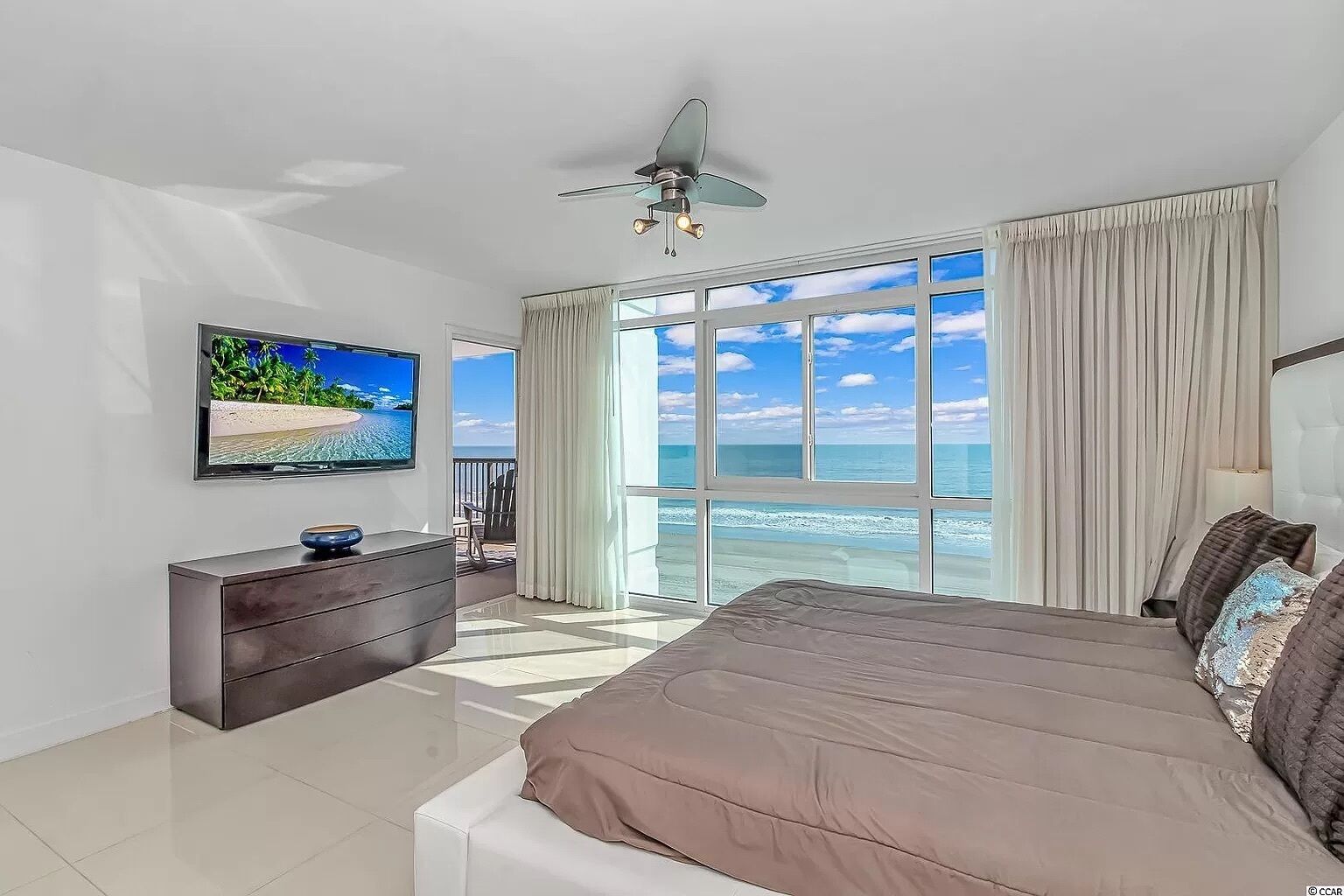 Stunning Private Beach View w/WALL to WALL Windows