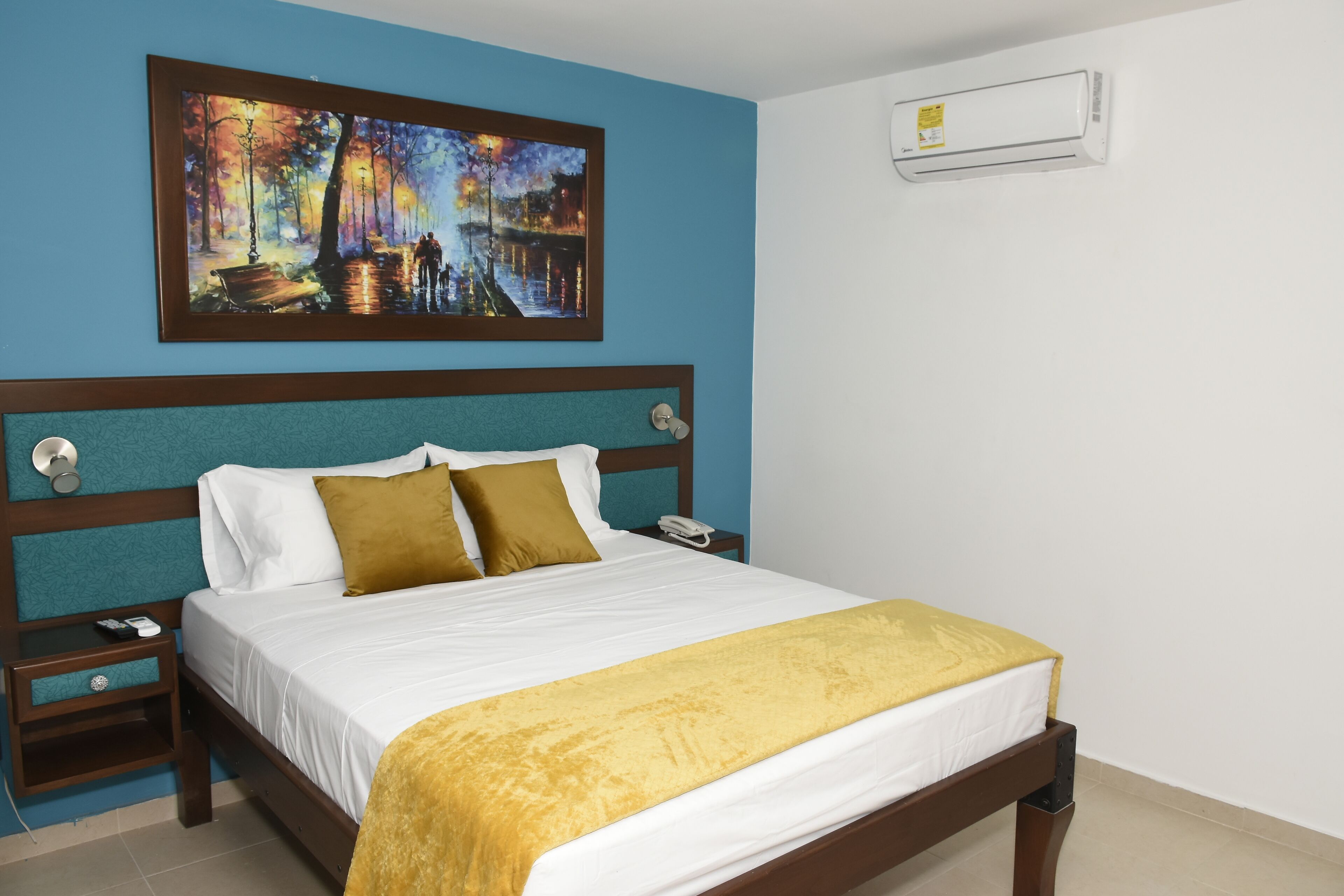 executive room | desk, free wifi, bed sheets