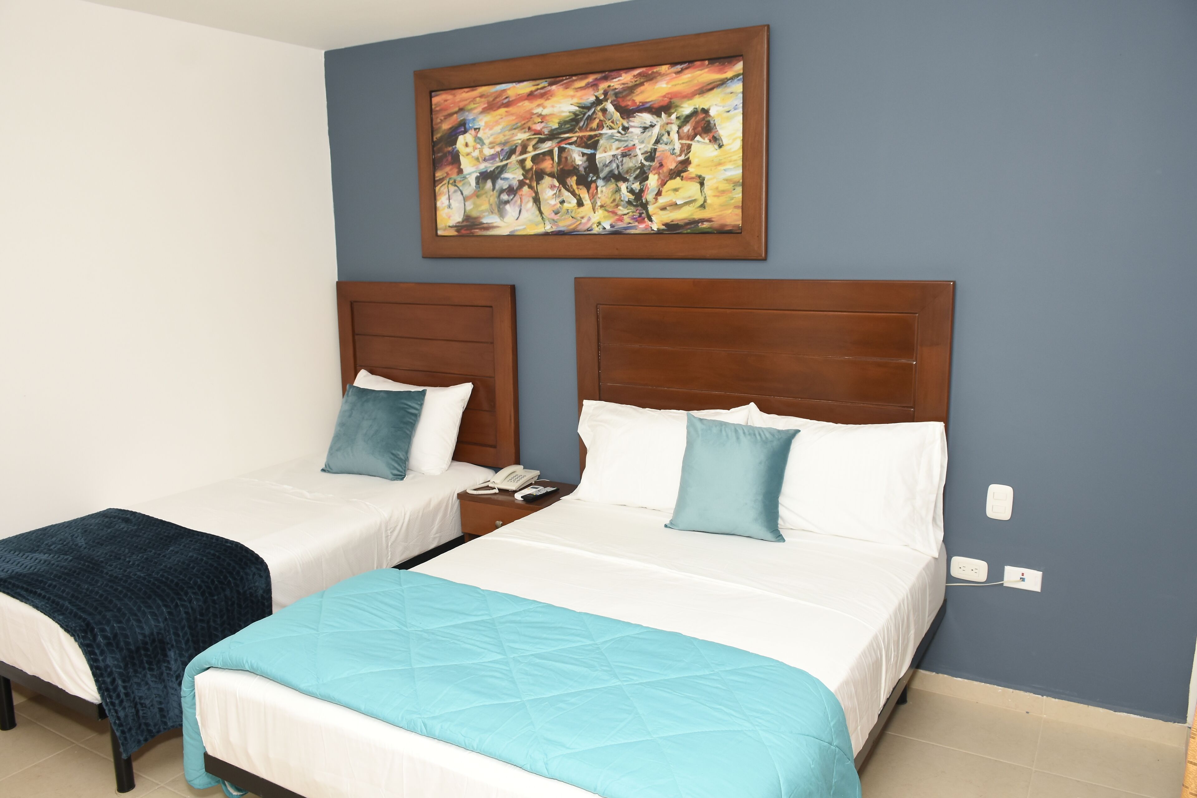 standard double room, multiple beds | desk, free wifi, bed sheets