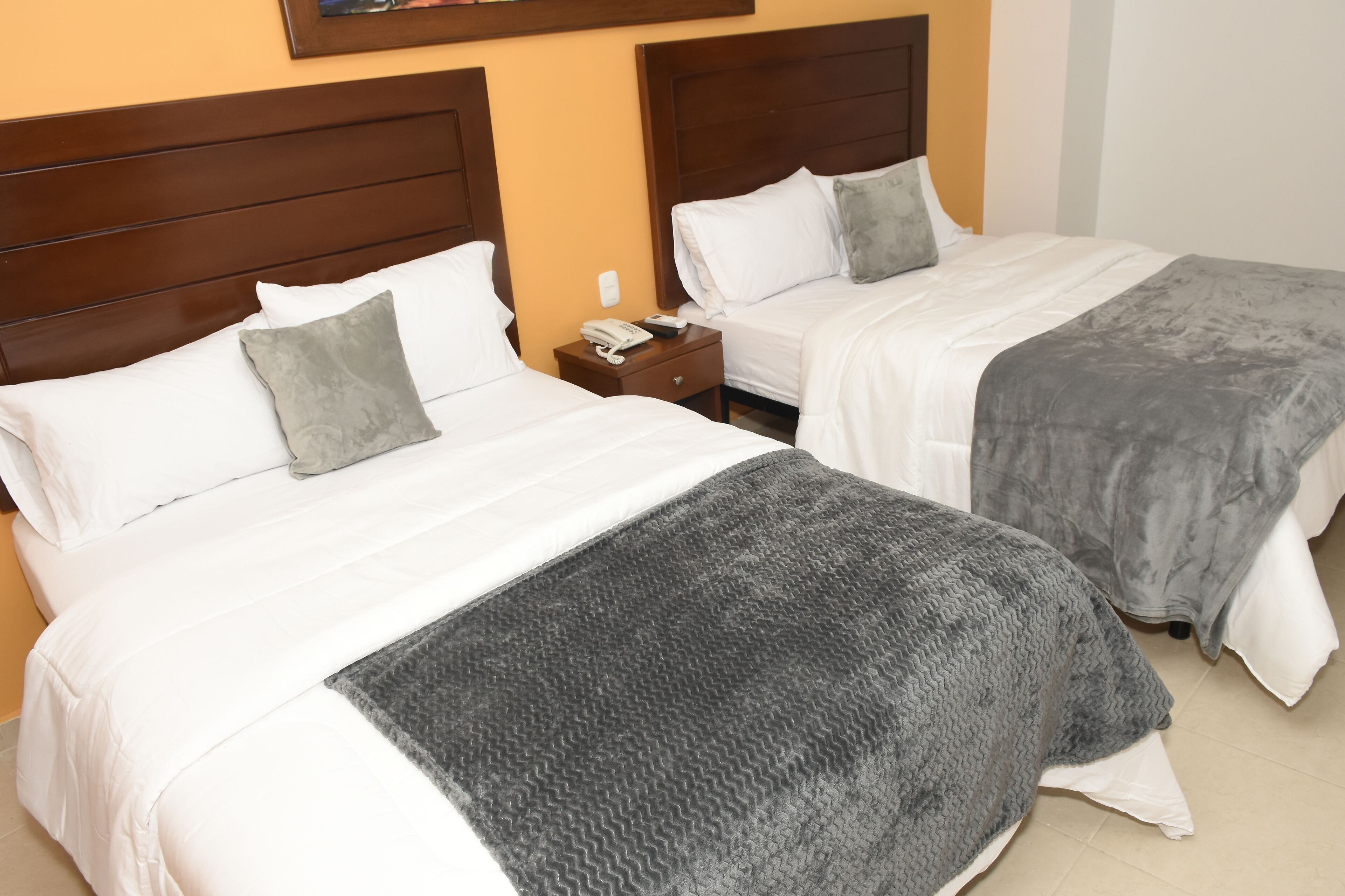 superior double room | desk, free wifi, bed sheets