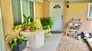 Apartment, Private Bathroom (Sammy's Place) | Exterior