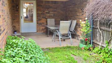 House, Private Bathroom (Sammy's Place 3) | Garden