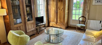 753 - 8-room house near wild beaches