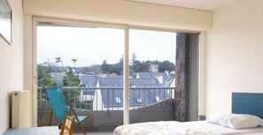 2 bedrooms, free WiFi