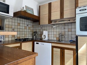 Fridge, oven, dishwasher, toaster - Sea-view house in Erquy | 6 guests | Ref 700 (ERQUY)
