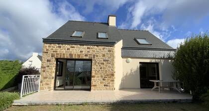 603 - Quiet house near the center of Erquy