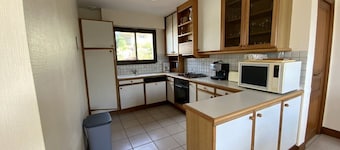 603 - Quiet house near the center of Erquy