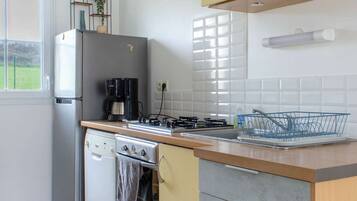 冷蔵庫、オーブン、食器洗い機、トースター