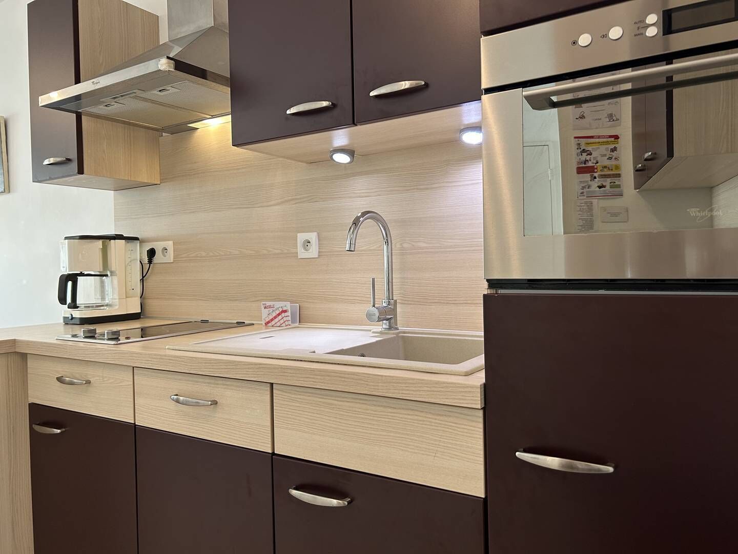 Fridge, dishwasher, toaster, cookware/dishes/utensils