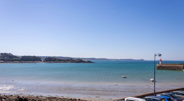 Beach nearby - 500 - 1-bedroom apartment with balcony, sea view and close to the port (ERQUY)