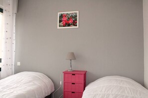 2 bedrooms, free WiFi - 525 - In Erquy, close to the beach and the center (ERQUY)