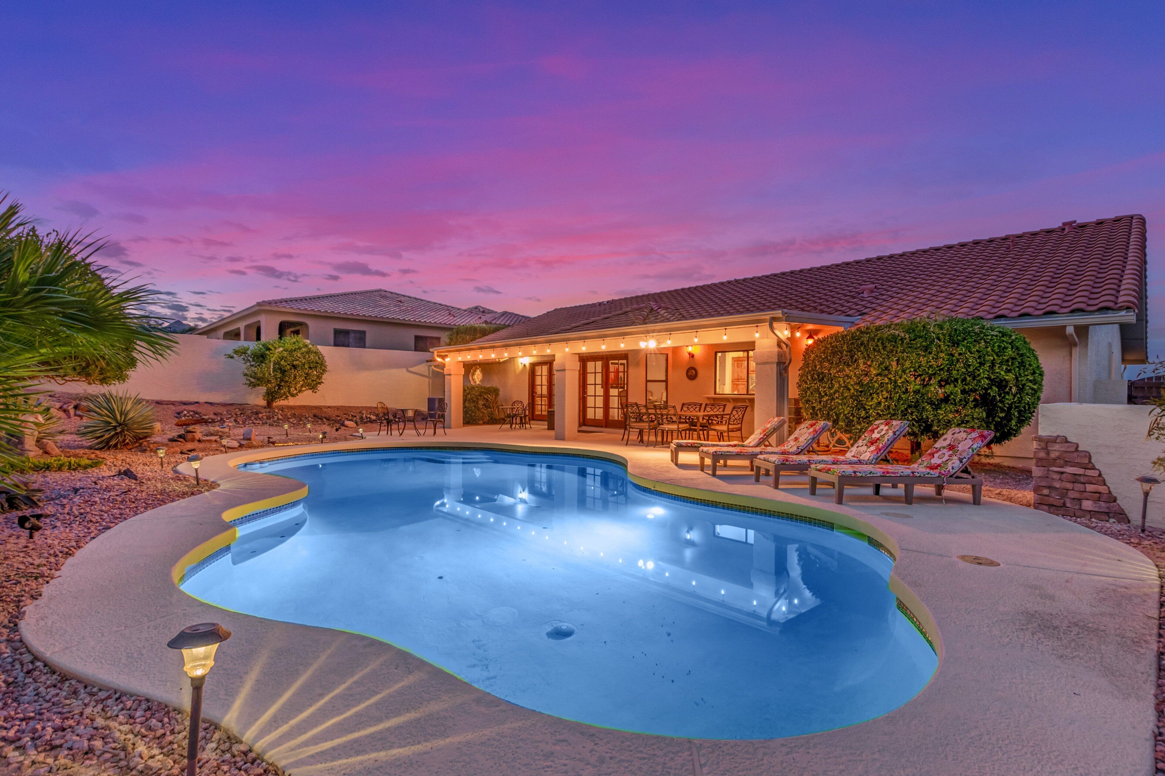 Epic Views! Fountain Hills Fabulous! Sparkling Heated Pool! Sleeps 8!