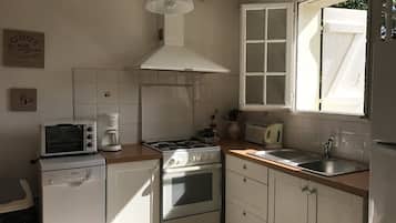 Fridge, oven, dishwasher, toaster
