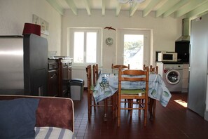 Dining - 701 House with sea view in the quiet private Lanruen Estate, a stone's throw from the beaches (LES HOPITAUX)