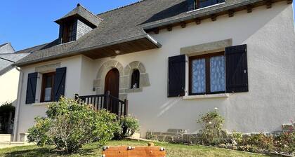 802 - Maison avec jardin proche du centre d'Erquy