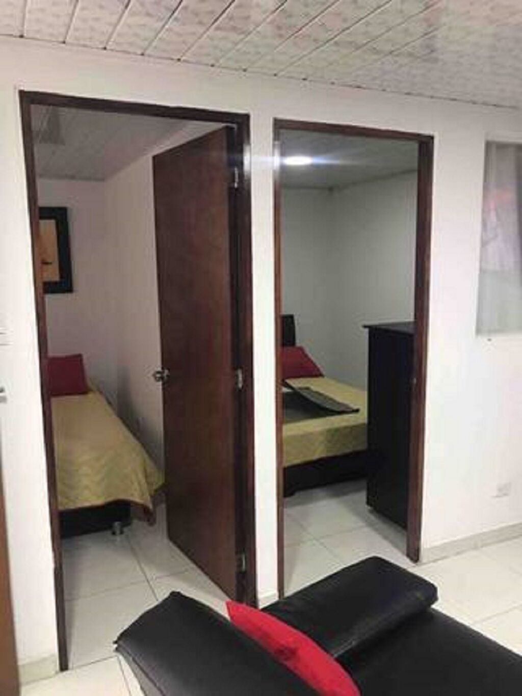 Beautiful apartment 20 min from airport 102