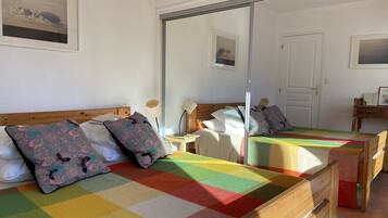 2 bedrooms, WiFi (free)